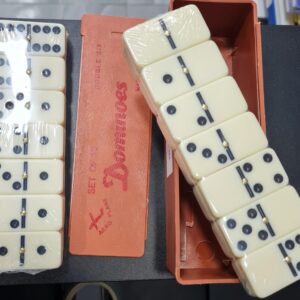 دومينوز