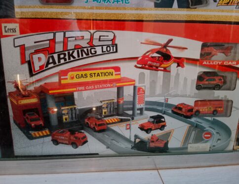 مجموعة طيارات و عربيات المطافى