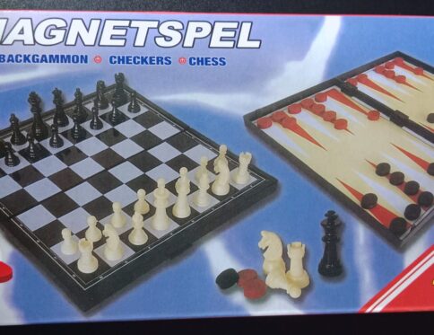 شطرنج مغناطيس صغير